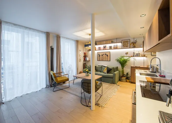 Magnifique 3 / 3 Bdr דירה *